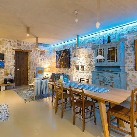 Villa Unique Villa With Saltwater Swimming Pool In Porec Porec